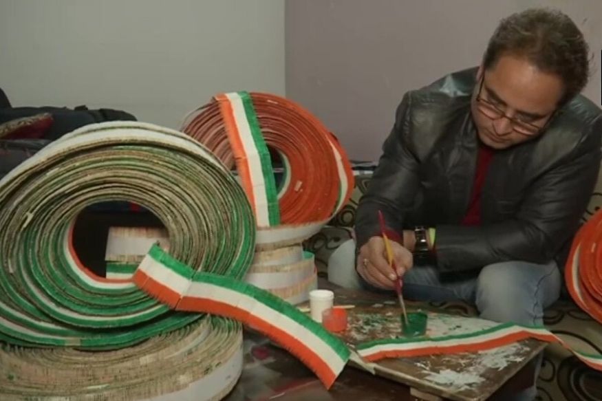 School Teacher from Amritsar Makes Indian Flag with 71,000 Toothpicks for Republic Day