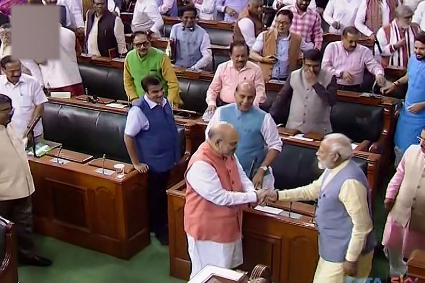 'Historic Step', 'Anti-People': Mixed Reactions Across Party Lines after Repeal of Article 370