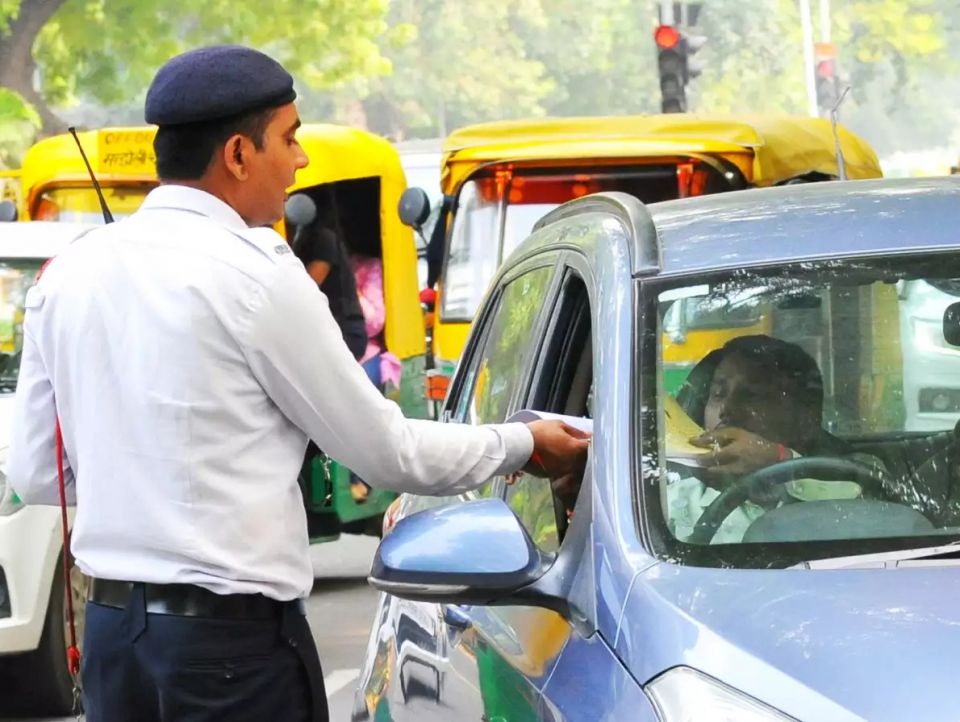 Gujarat slashes Centre’s New Traffic Fines By Up To 90%